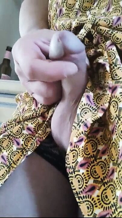 a tiny clit to suck