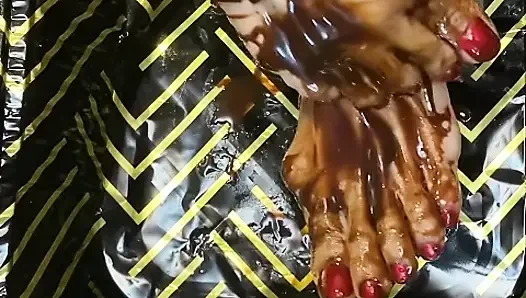 Compilation of Melove's Messy Feet & Long Toes
