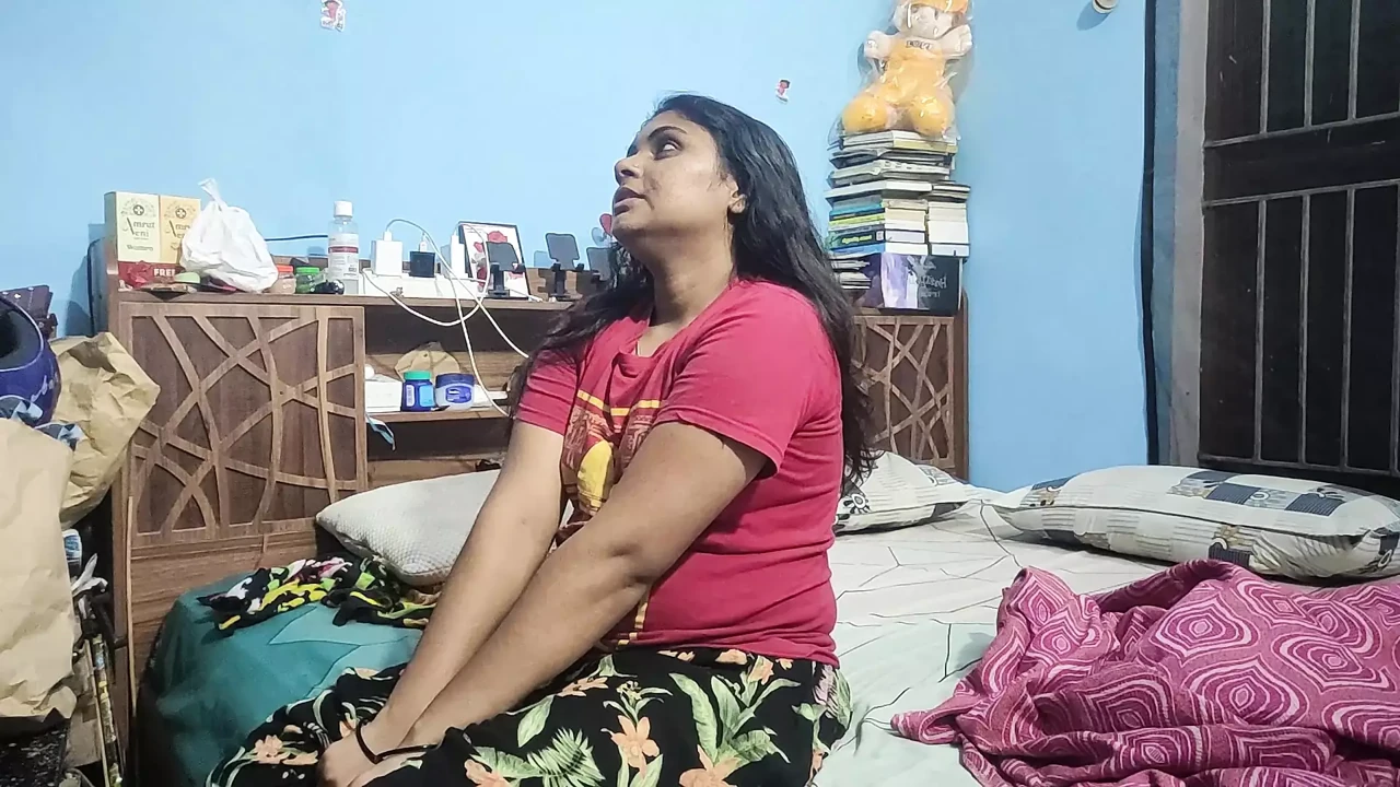 Vaishnavy e Sharun Raja fazem sexo em casa com conversa suja