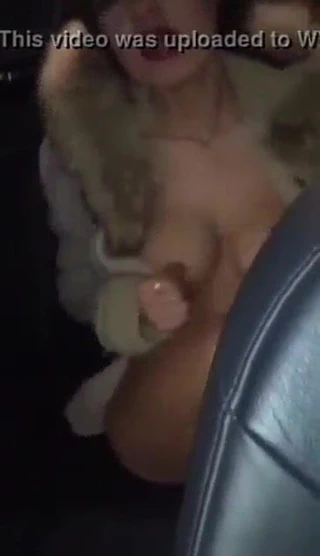 Bir arabanın Moldova arka koltuğu (moldoveanca)