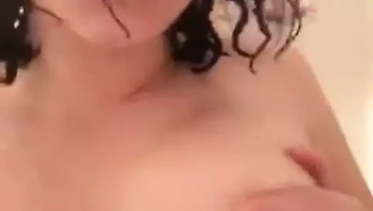 Kendinle oynamaktan daha iyi bir şey yok