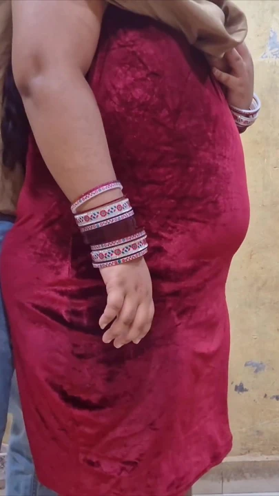 Indian bhabhi ki badi gand mari light Wale ne | Clip 1