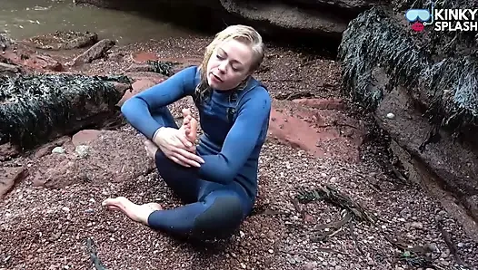 Salty wetsuit toe emiyor sürtük