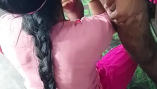 Bugün üvey anne evde yokken sert göt domaltılarak sikiliyor Hintçe ses