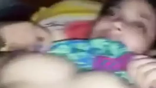 Bangladeşli seksi karısının güzel kedi