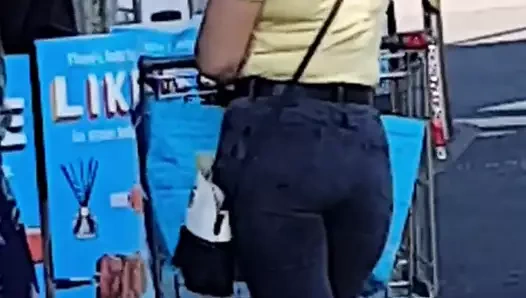 Seksi Rumen şişman göt ve ayaklar