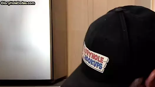 Seks deliği sakso dilf ağzına boşalana kadar yarak emiyor