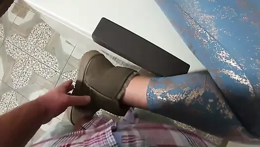 Döl boyama delisi ve sert sikiş yüz sikişi, anal parmaklama ve dağınık bitirmek