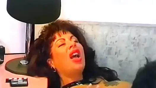 Almanya'dan büyük memeli üvey anne üvey oğlu tarafından sikiliyor