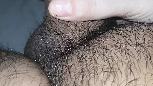 Üvey anne üvey oğlunun kalın yarağını sıvazlamaya karşı koyamıyor