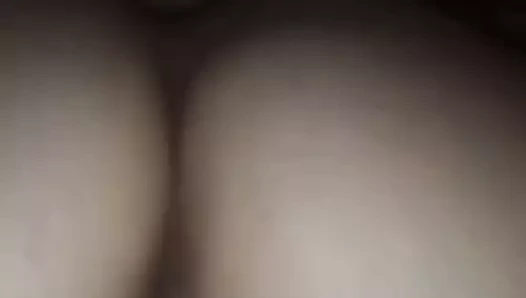 memnun kız arkadaşı