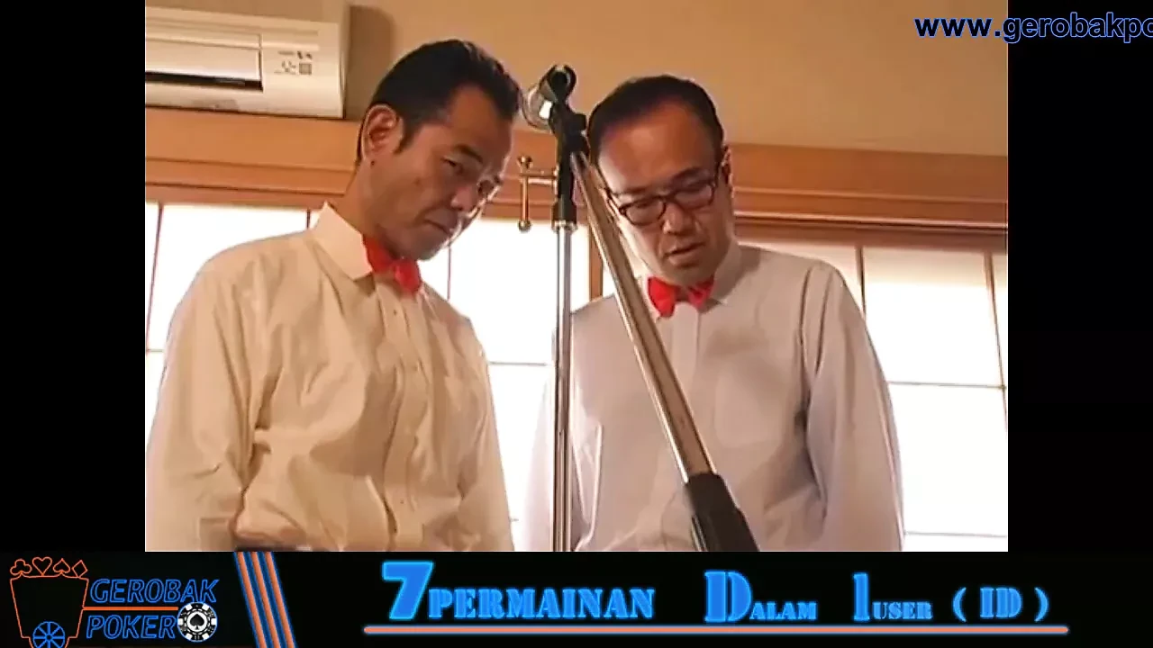 nunpung di rumah lagi sepi