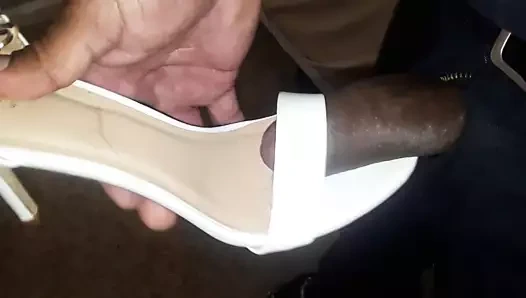 lanet beyaz sandalet