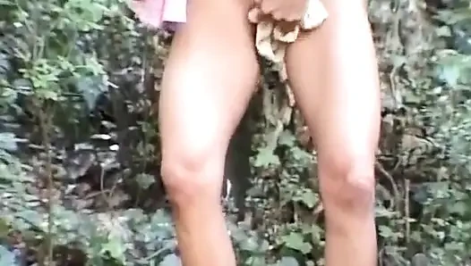 Piss Pants Dışarıda