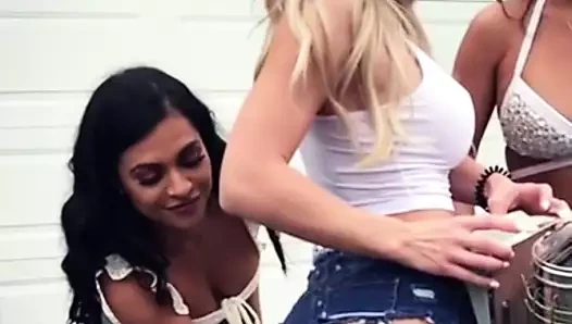 Seksi kaltak merhaba seksi kaltak merhaba