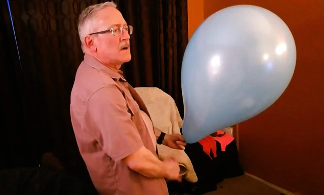 154) sapık baba ile büyük yuvarlak balon eğlencesi