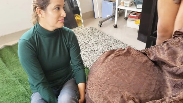 Kız arkadaşım penis emmeyi ve menimi yutmayı seviyor