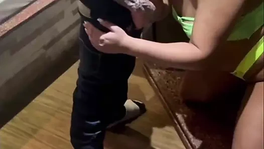 Sıska götlü adam ile evli kadın