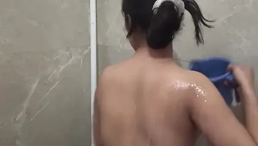 Hot girl bathing nude sexy girl