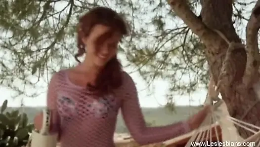 Rebekah ve Tereza Güzellik Zamanı