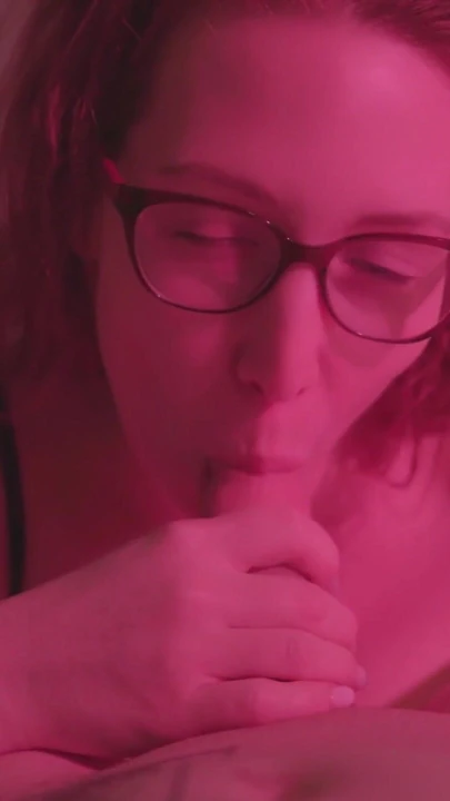 KULÜBEDE SIKIŞ | Klip 1