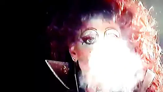 leopar pvc dragqueen sigara