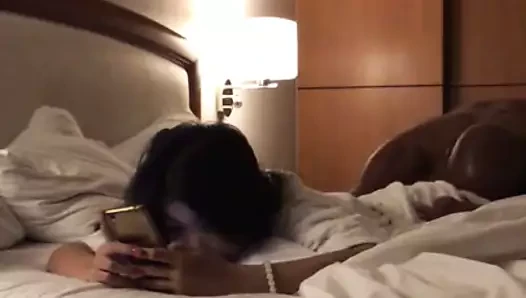 O derin bir derin kedi vardı...