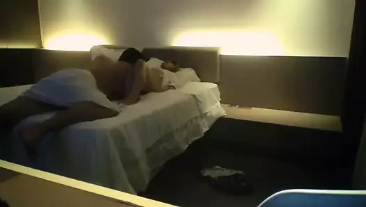 Ustazah, bini orang kal klang (daha fazla video yakında)