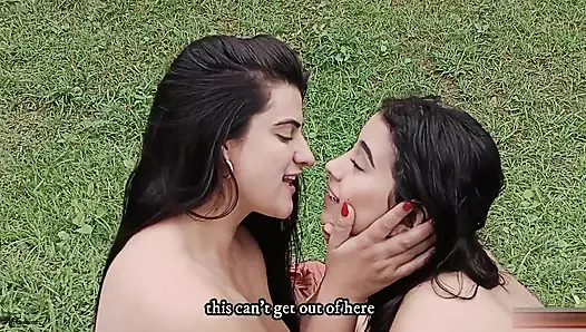 Vayolet fox üvey annesiyle yatakta bir sürtük - lezbiyen seks- İspanyolca porno