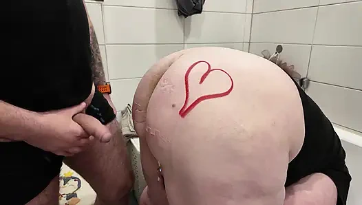 Büyük götlü üvey anne üvey oğlu tarafından sikilmek istiyor! 4k