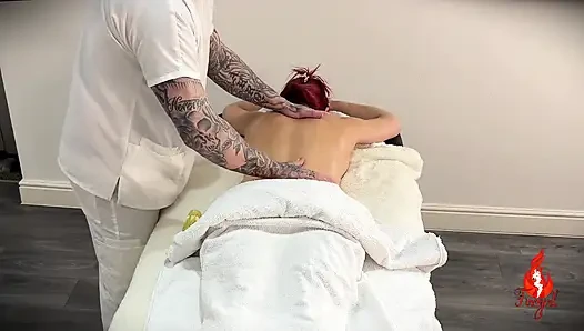Sikiş ve fışkırtma ile tam vücut masajı