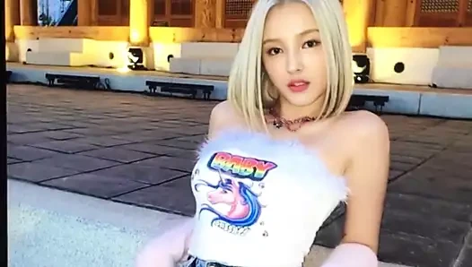 Momoland nancy boşalmak haraç 6