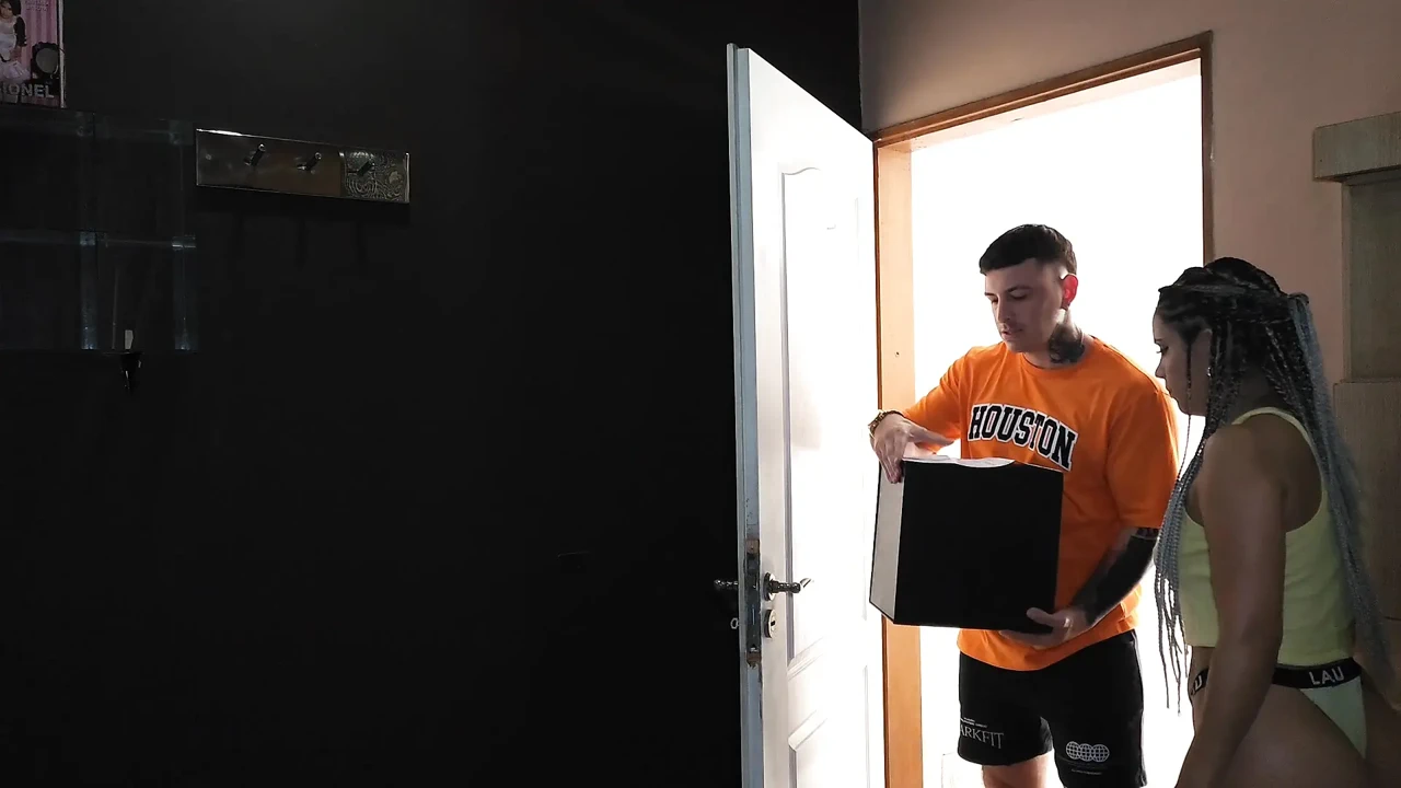 Must See: Ill Bang The Postman So I Dont Have To Pay For Shipping Anal Anal Porn (4K Ultra) - Canada Special