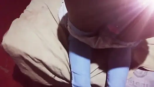 Üvey annem sikişmek için beni ziyarete geliyor