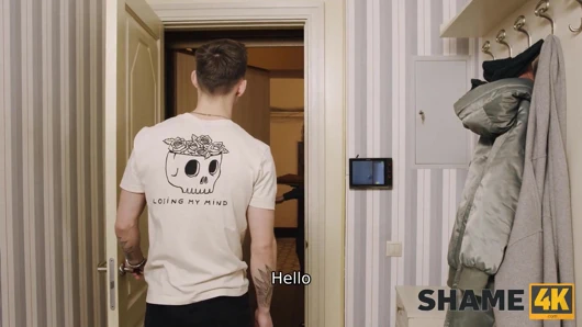 Utanç4k. güzel milf harika bir komşu olmaya çalışıyor