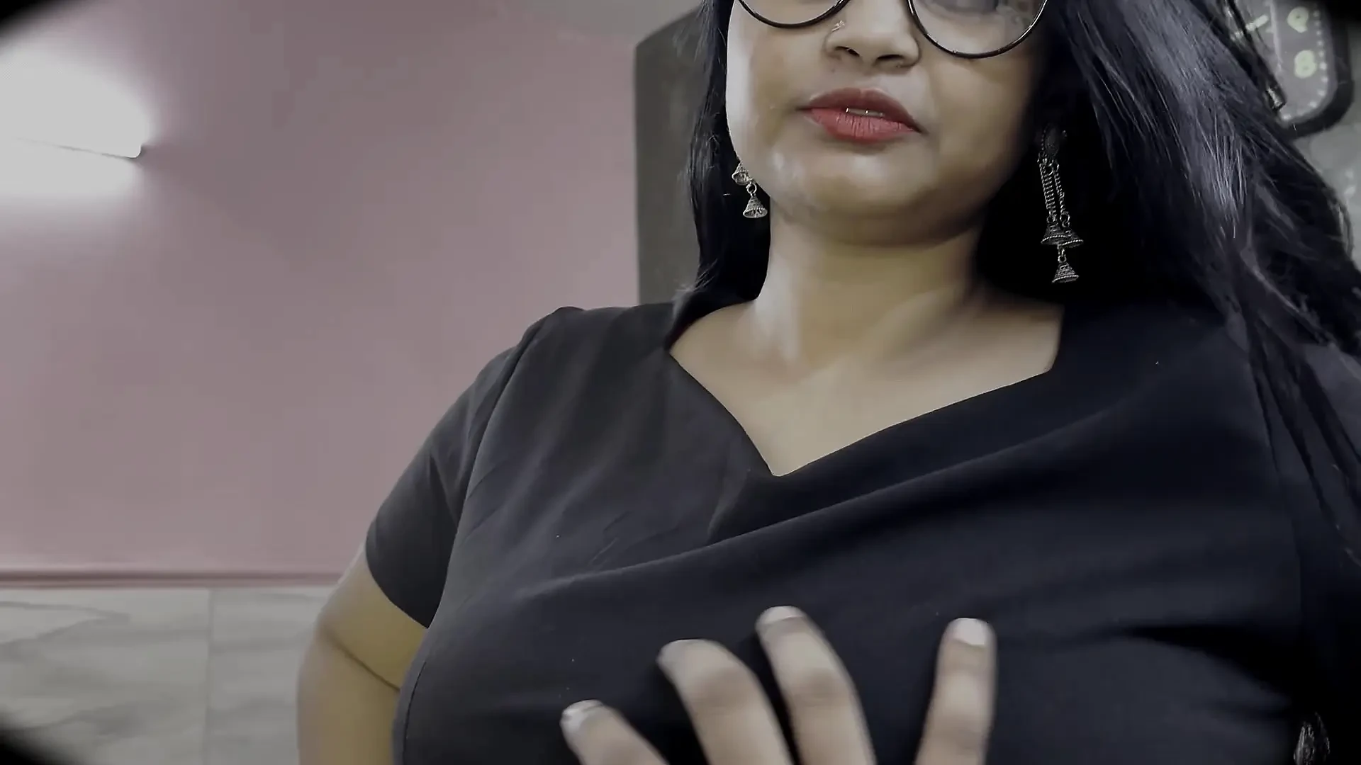Cheating Wife Caught - Husband Punished With Rough Face Fuck Hindi