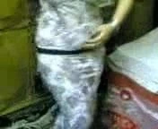 Benim için dans ediyor