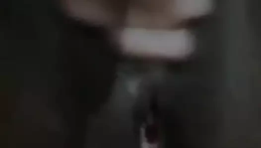 Evli kadın thaniyama gaththa athal eka.karısı mastürbasyon yapıyor