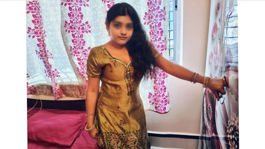 Hintli yeni evli üvey anne üvey oğluyla edepsizce konuşuyor seks videosu, Hintli tharki üvey oğlu ateşli üvey annesini sikiyor Hintçe mms