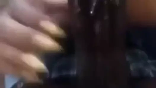 Büyük çük emme boşalmak üzerinde memeler