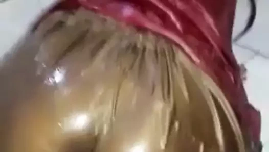 Benim kız arkadaş misha jeeva banyo sikiş başla...