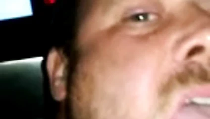 Gloryhole sürtük karısı!!!