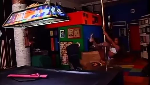 siyah sürtük seviyor beyaz horoz