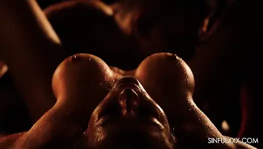 Büyük memeli hatun sinfulxxx tarafından derin anal seks