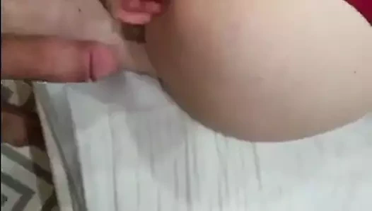 Cumshot üzerinde bir büyük göt gf içinde kırmızı külot