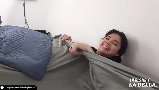 Azgınım, beni çok zengin sikecek eski sevgilimi arıyorum