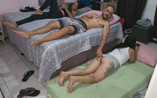 Eşim arkadaşıyla aynı odayı paylaşmak zorundaydı