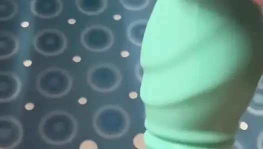 Bu kendini itme dildosunu seviyorum