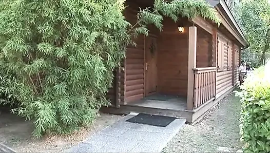 Edepsiz bir iş. Edepsiz üvey kız üvey babasının yarağını seviyor
