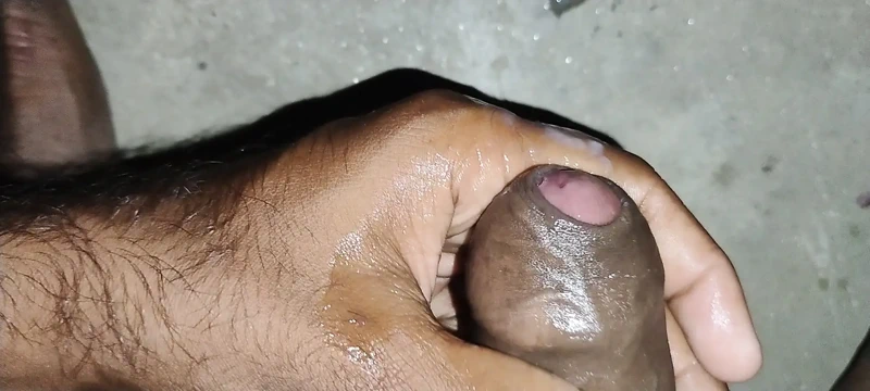 Boşalıyor tam video adamlar vay canına bakıyor